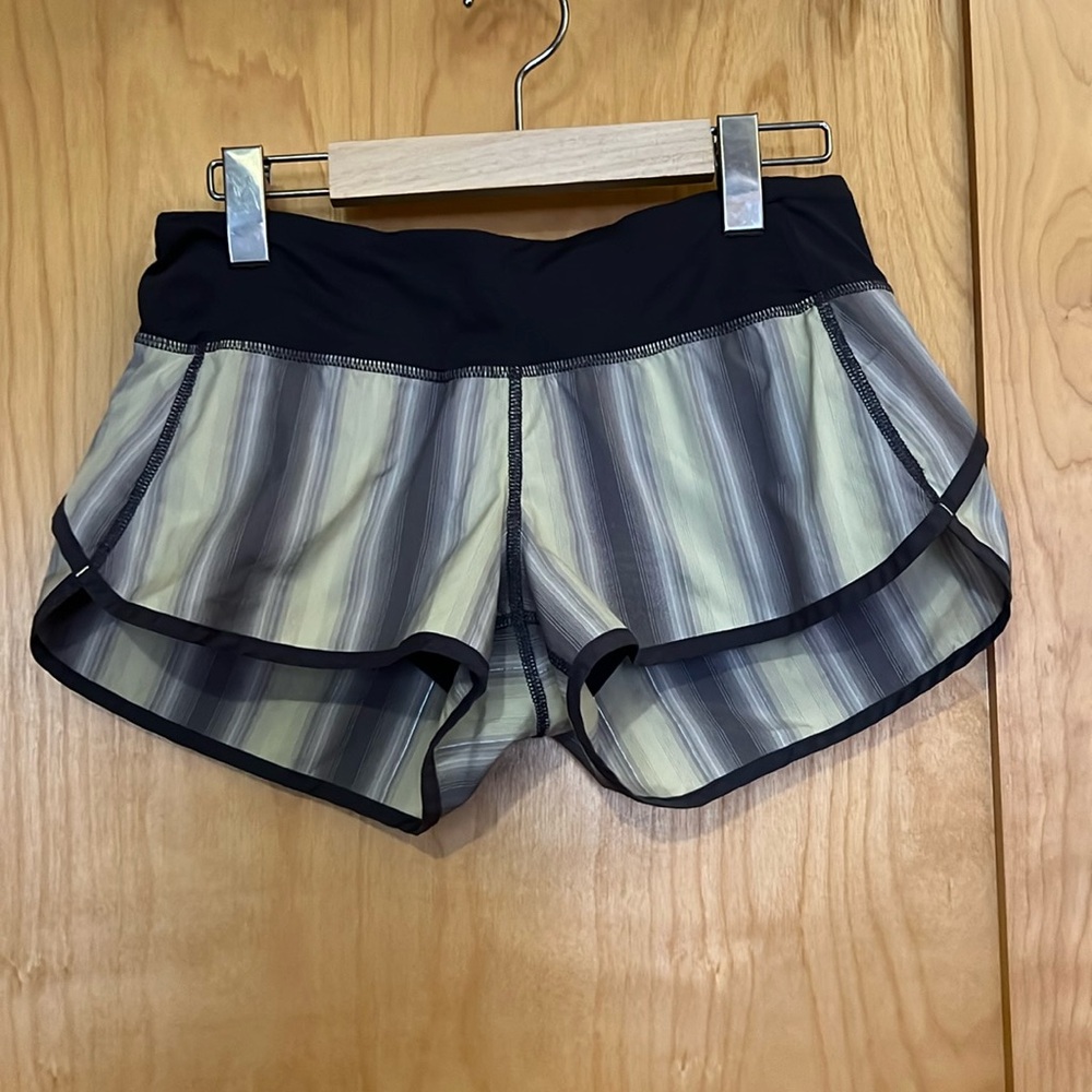 Lululemon Shorts Size 4